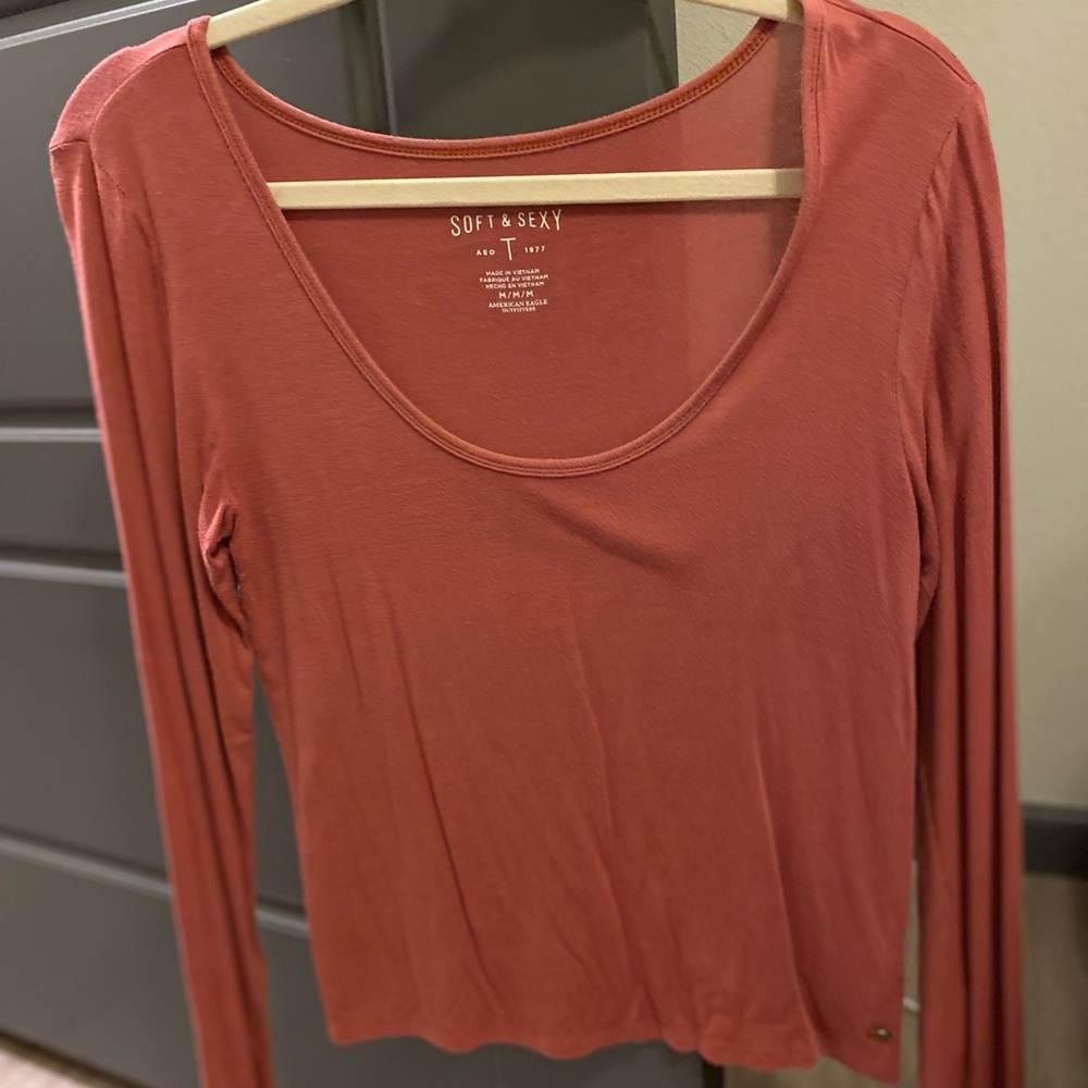 American Eagle long sleeve basic!